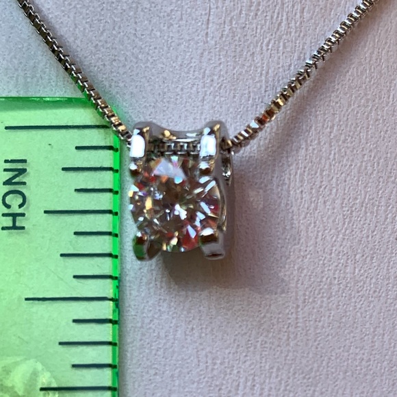 🌟 Sterling Silver 925 CZ Necklace - Picture 4 of 5